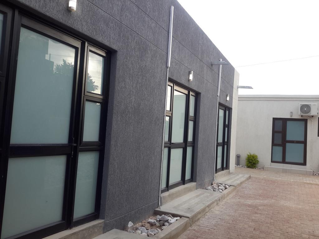 Tsumeb Guesthouse Kamho Exterior photo